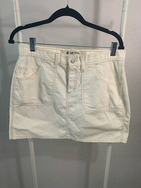 GAP Cream Mini Skirt